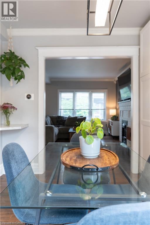 124 Balsam Avenue N, Hamilton, ON