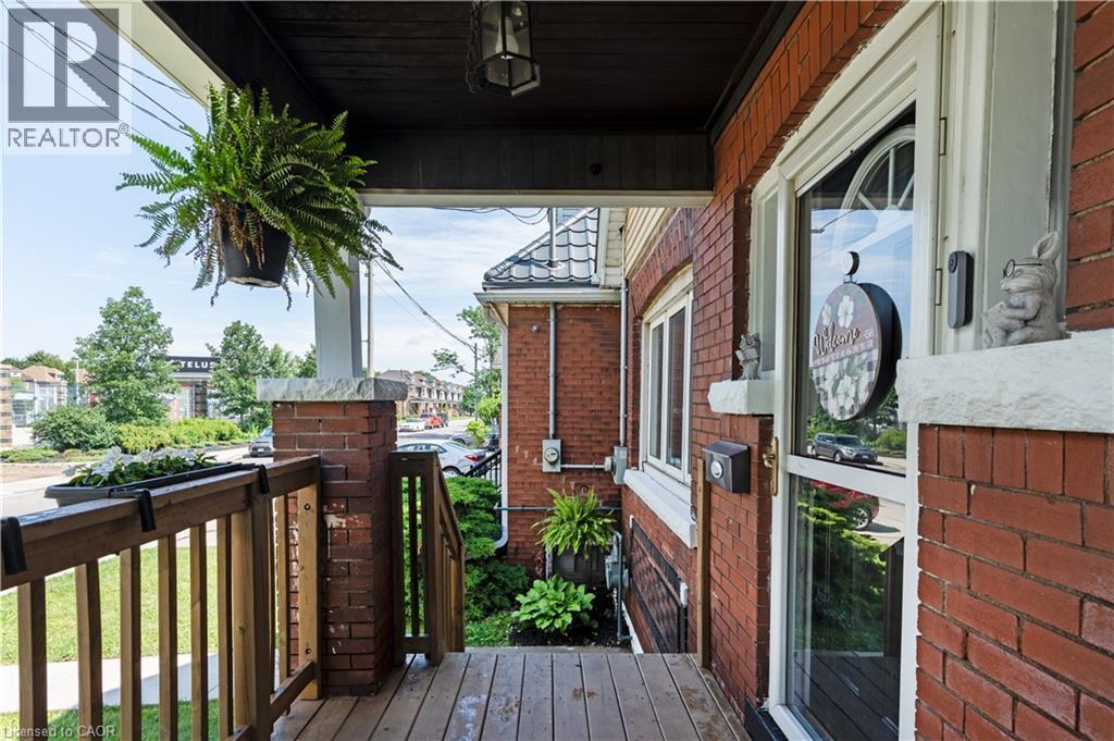124 Balsam Avenue N, Hamilton, ON