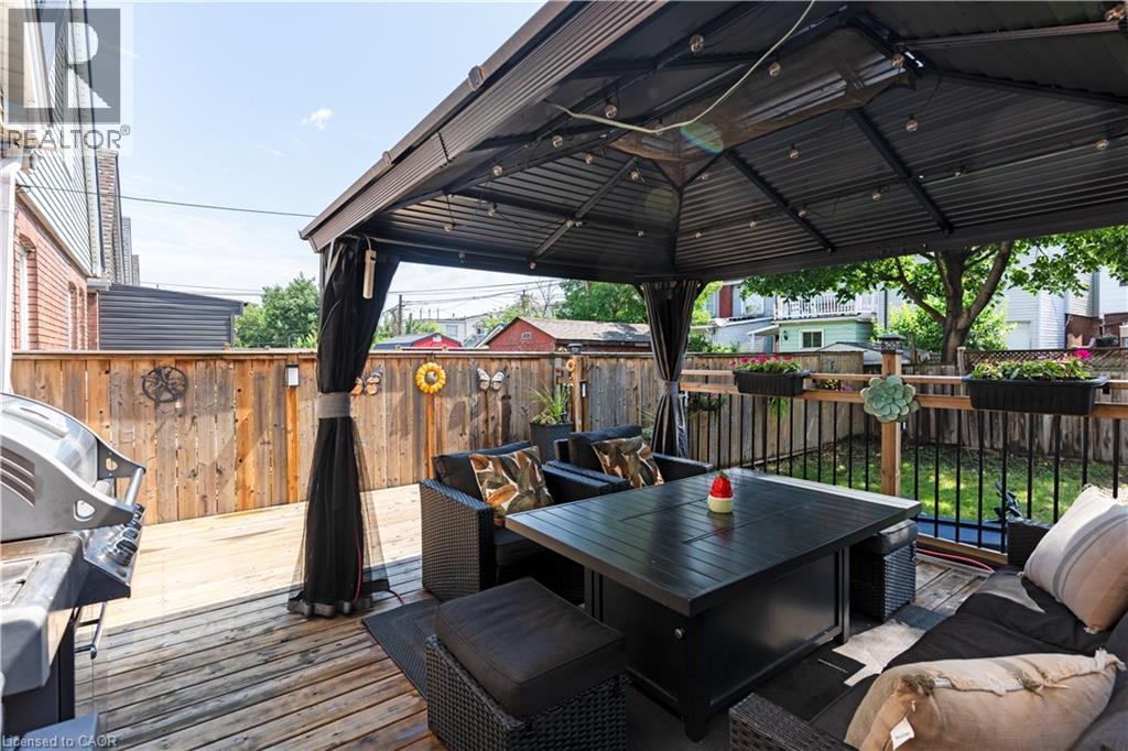 124 Balsam Avenue N, Hamilton, ON
