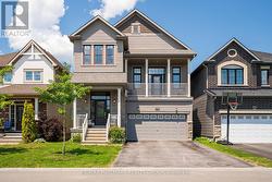 678 EAGLE CREST HEIGHTS Ottawa, ON K2S 1R8