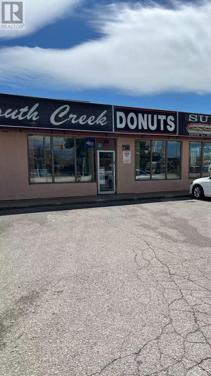2100 Dundas Street E, Mississauga, ON
