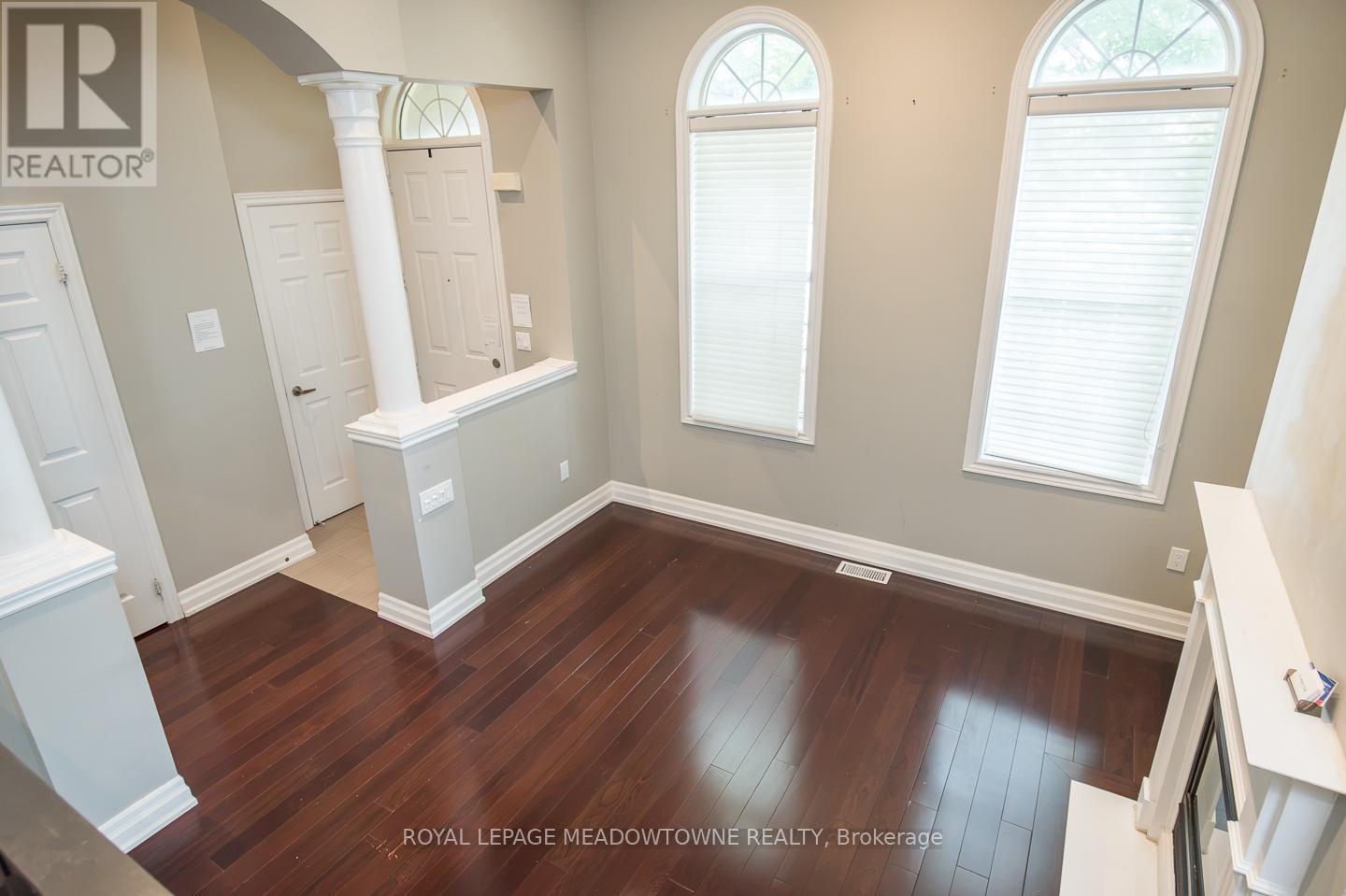Large windows throughout - 3486 Eglinton Avenue W, Mississauga, ON