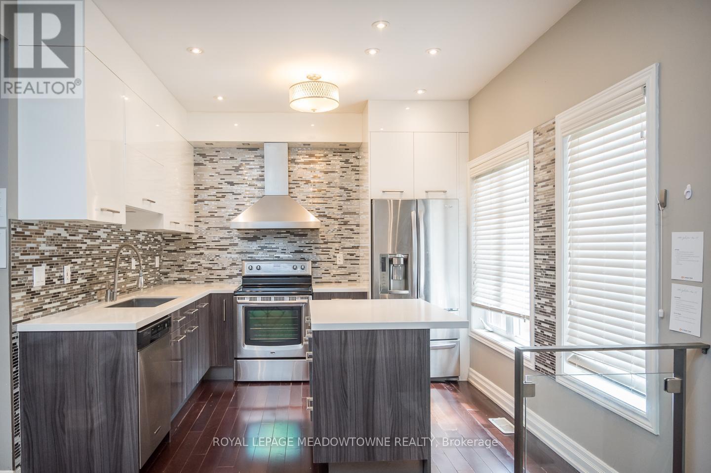 Backyard patio access - 3486 Eglinton Avenue W, Mississauga, ON