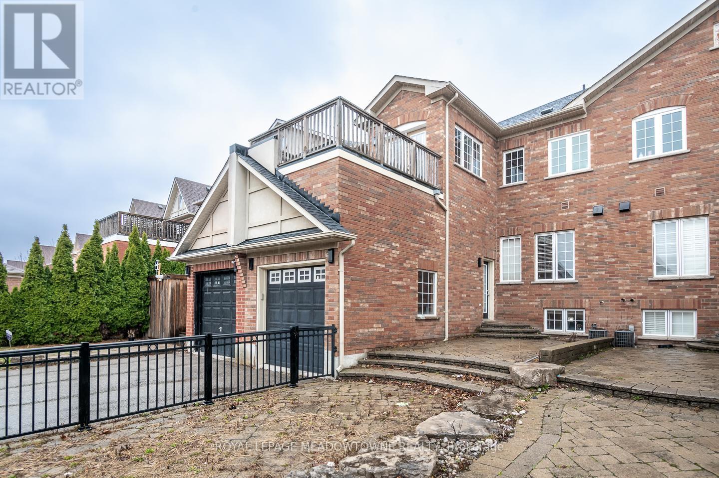 Move right in to 3486 Eglinton! - 3486 Eglinton Avenue W, Mississauga, ON