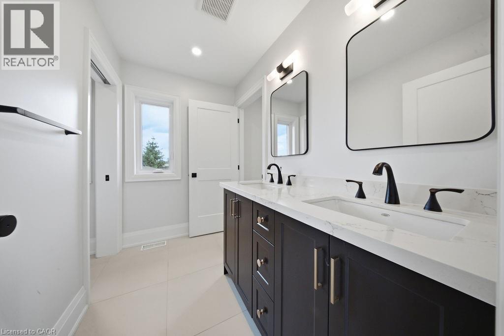 62 Jeremy Street, Hamilton, ON
