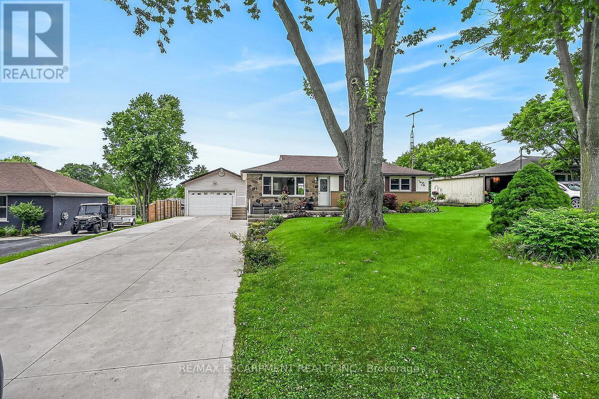7344 Dickenson Road E, Hamilton, ON