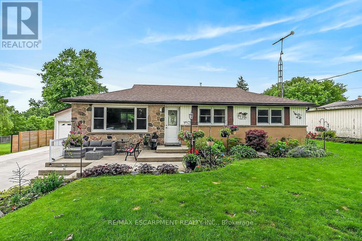 7344 Dickenson Road E, Hamilton, ON