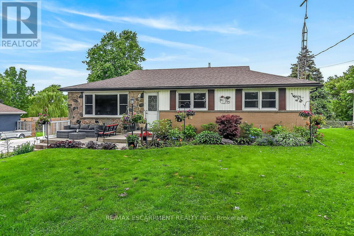 7344 Dickenson Road E, Hamilton, ON