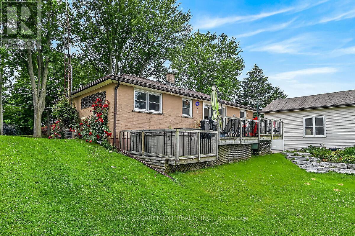 7344 Dickenson Road E, Hamilton, ON