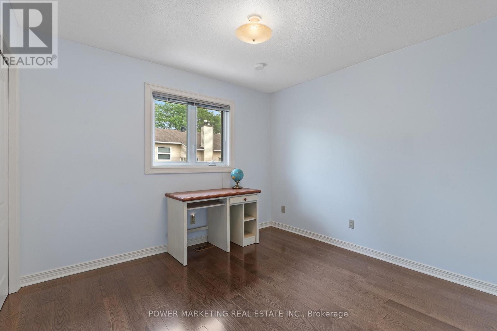 1552 Blohm Drive, Ottawa, ON