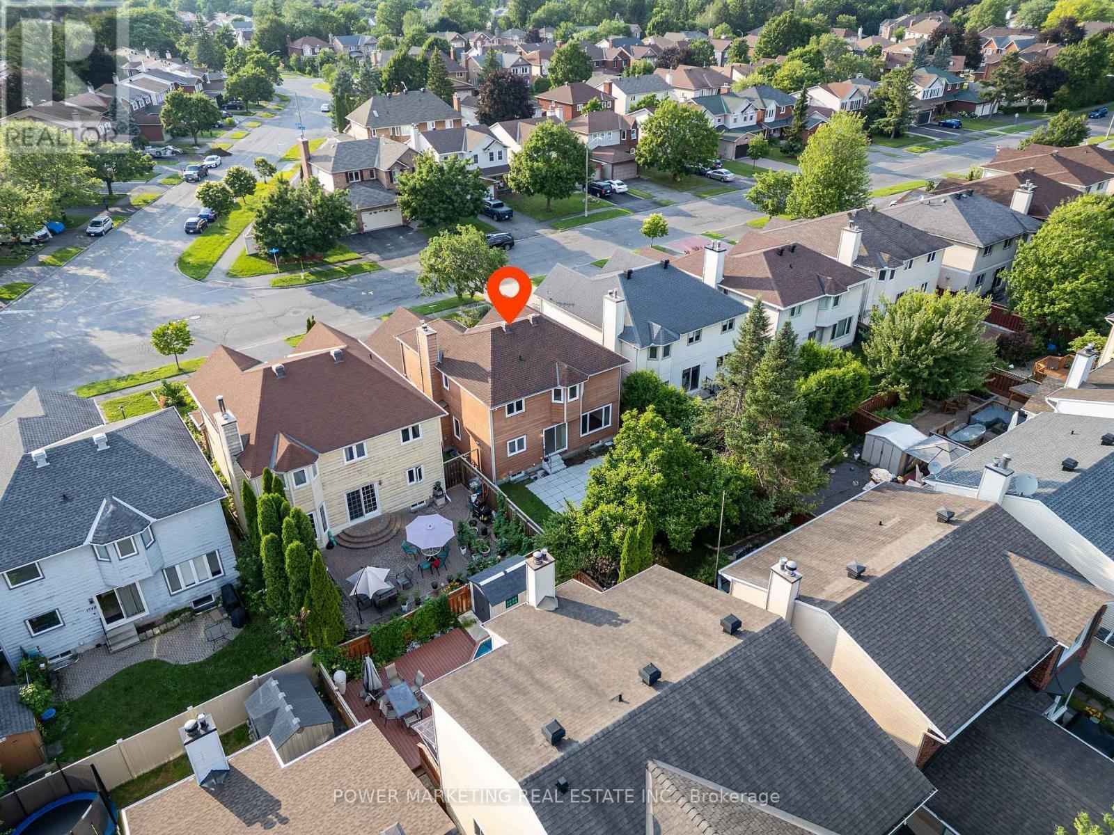 1552 Blohm Drive, Ottawa, ON