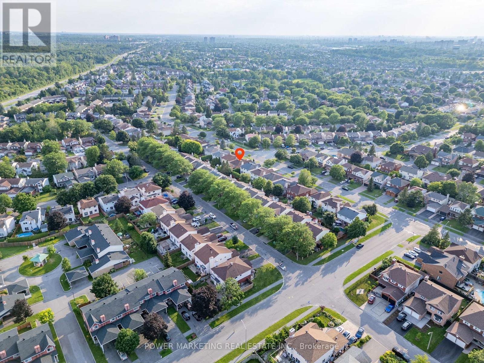 1552 Blohm Drive, Ottawa, ON