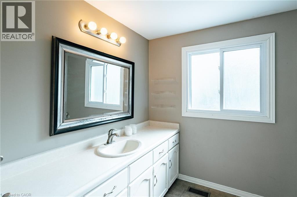 277 Canterbury Drive, Waterloo, ON