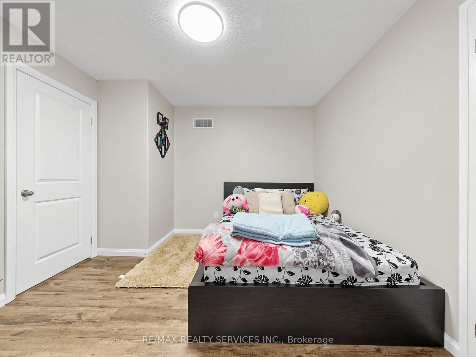 291 Hardcastle Drive, Cambridge, ON