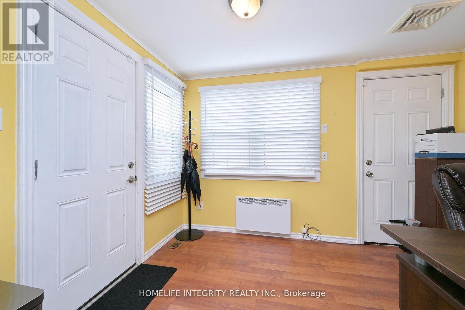 25 Berczy Street, Barrie, ON