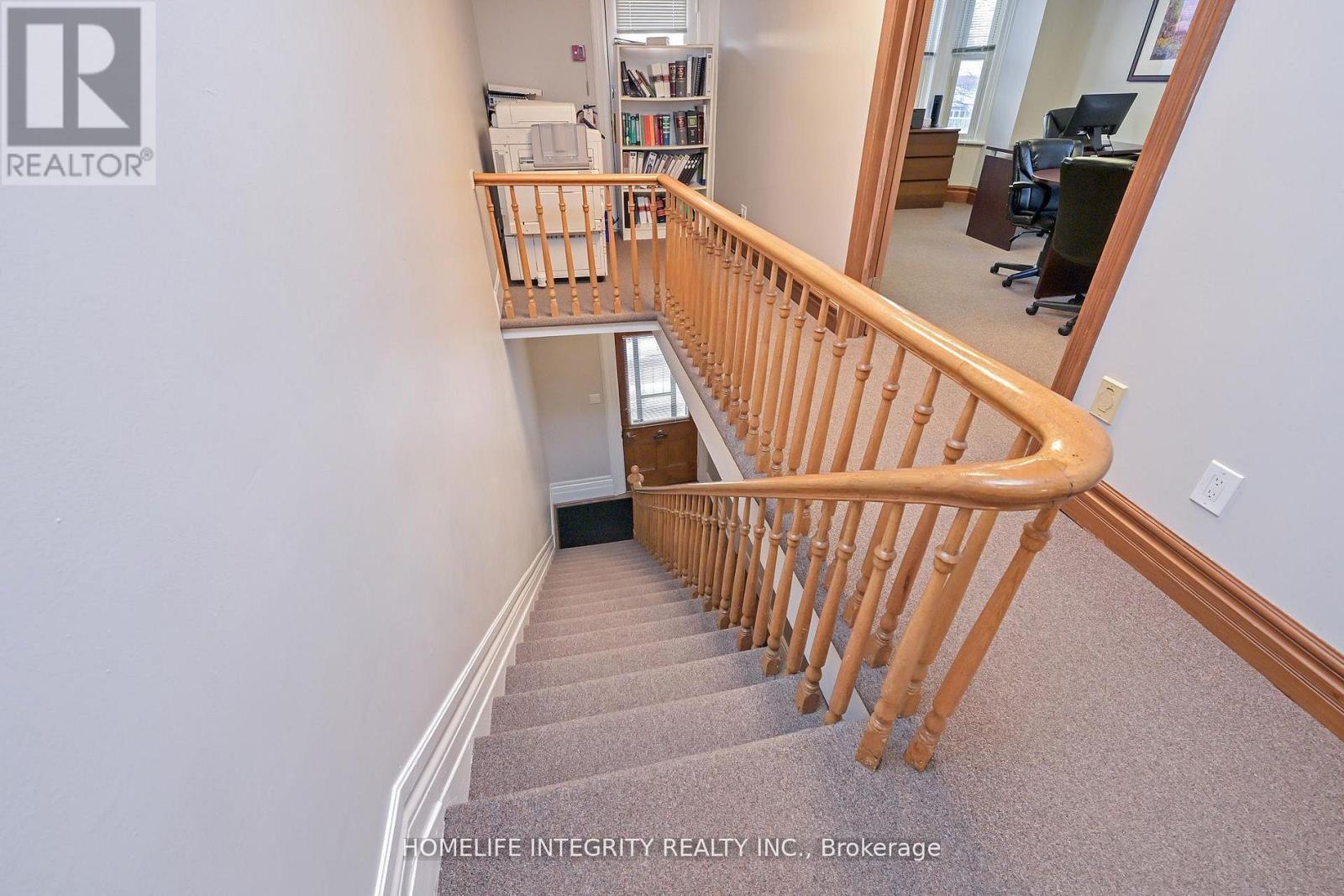 25 Berczy Street, Barrie, ON