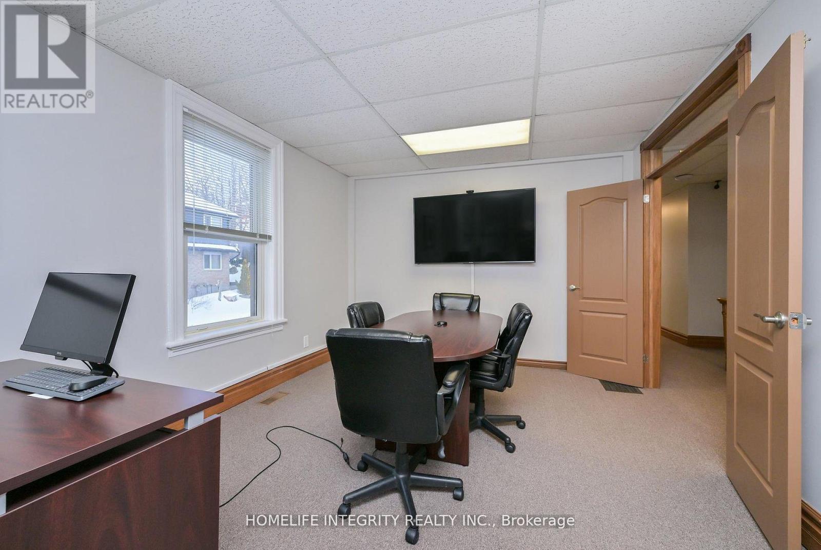 25 Berczy Street, Barrie, ON