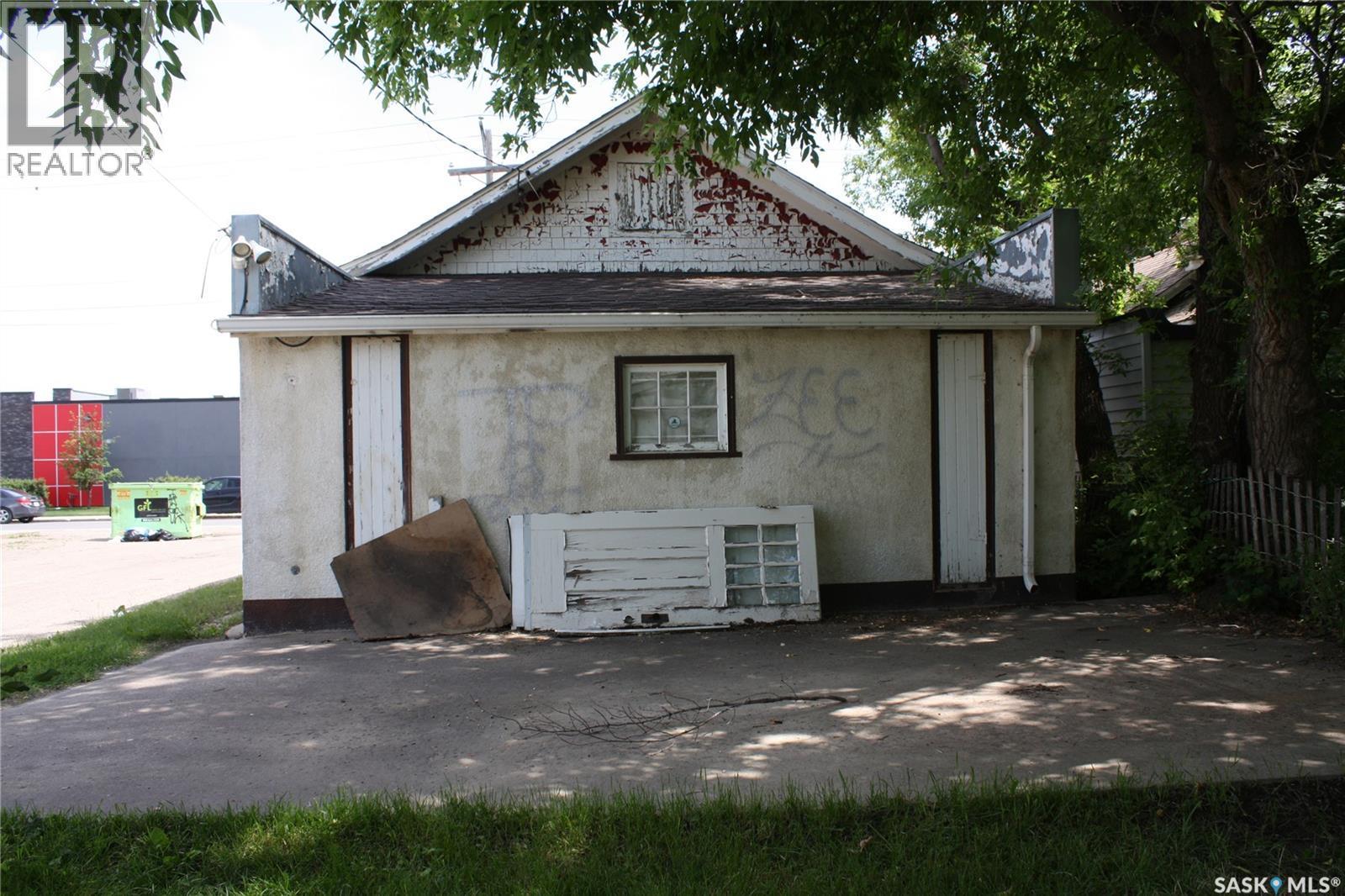 111 L Avenue S, Saskatoon, SK