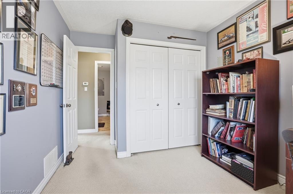 9 Pace Avenue, Brantford, ON - Indoor