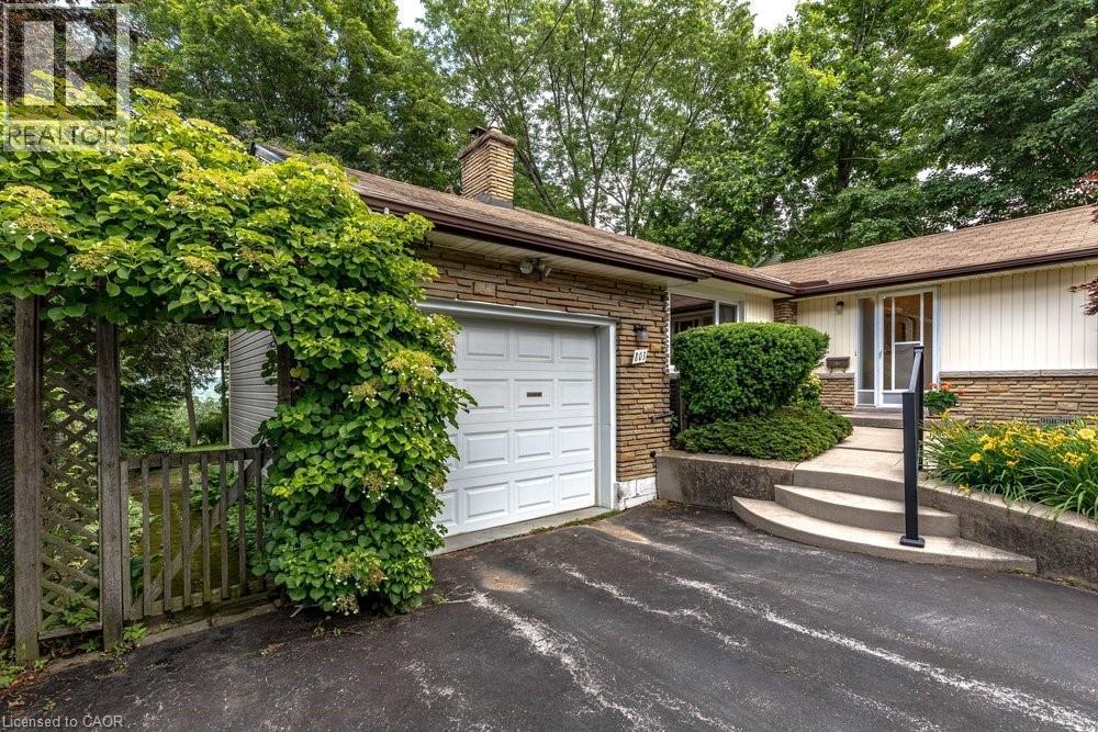 803 Montgomery Drive, Ancaster, ON - Outdoor