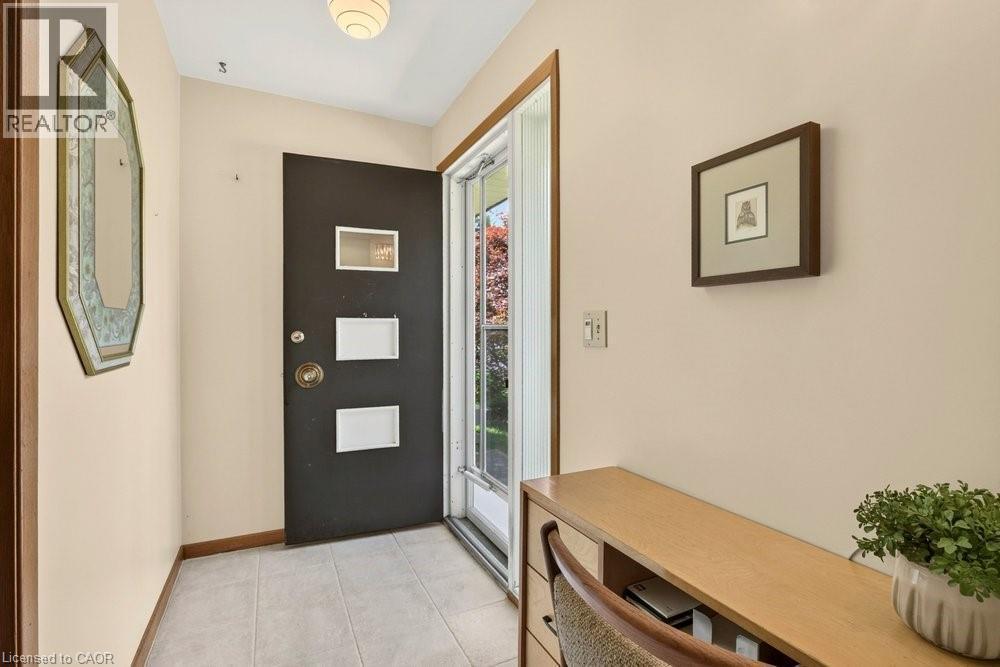 803 Montgomery Drive, Ancaster, ON - Indoor Photo Showing Other Room