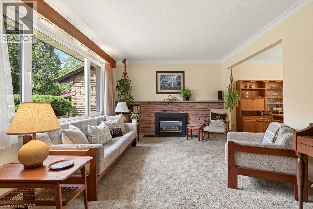 803 Montgomery Drive, Ancaster, ON - Indoor Photo Showing Living Room With Fireplace