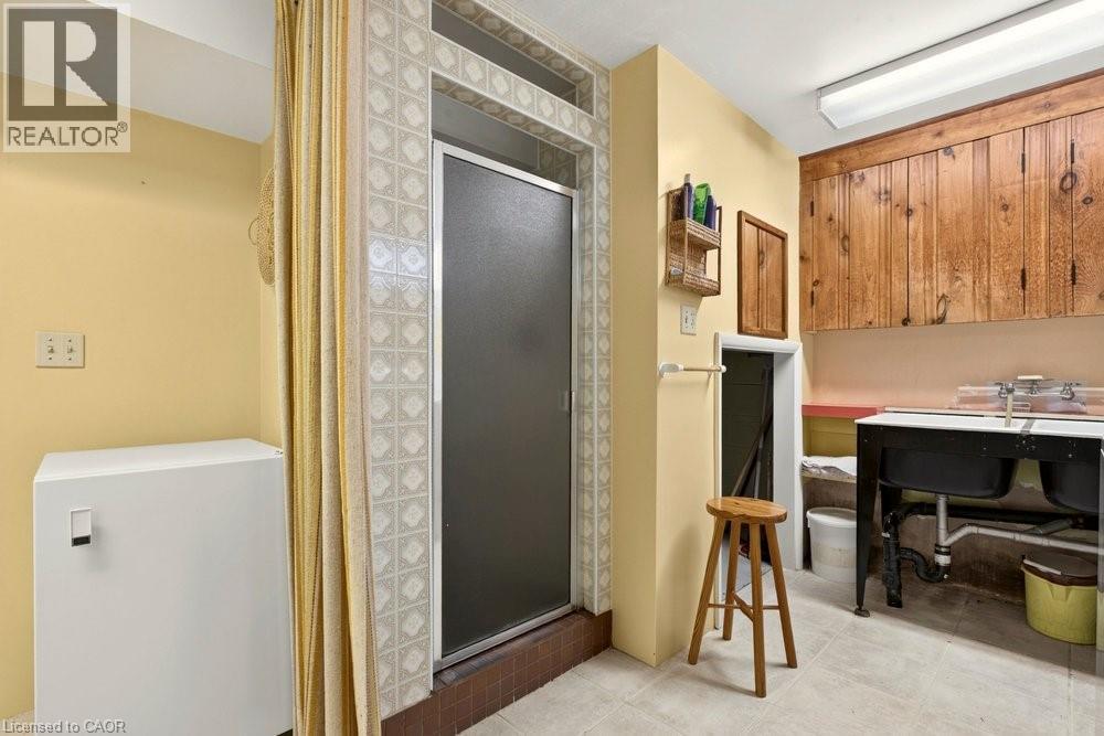 803 Montgomery Drive, Ancaster, ON - Indoor Photo Showing Other Room