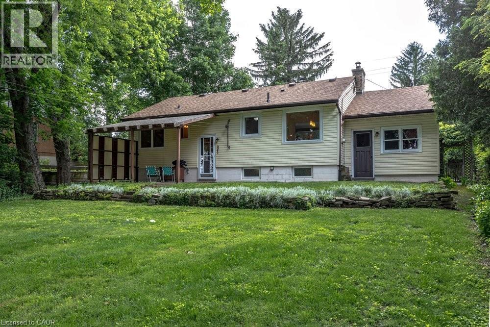 803 Montgomery Drive, Ancaster, ON - Outdoor