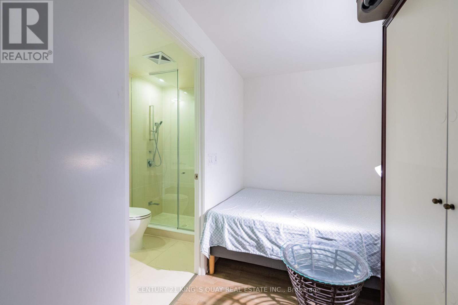 1708 - 1 Bloor Street E, Toronto, ON