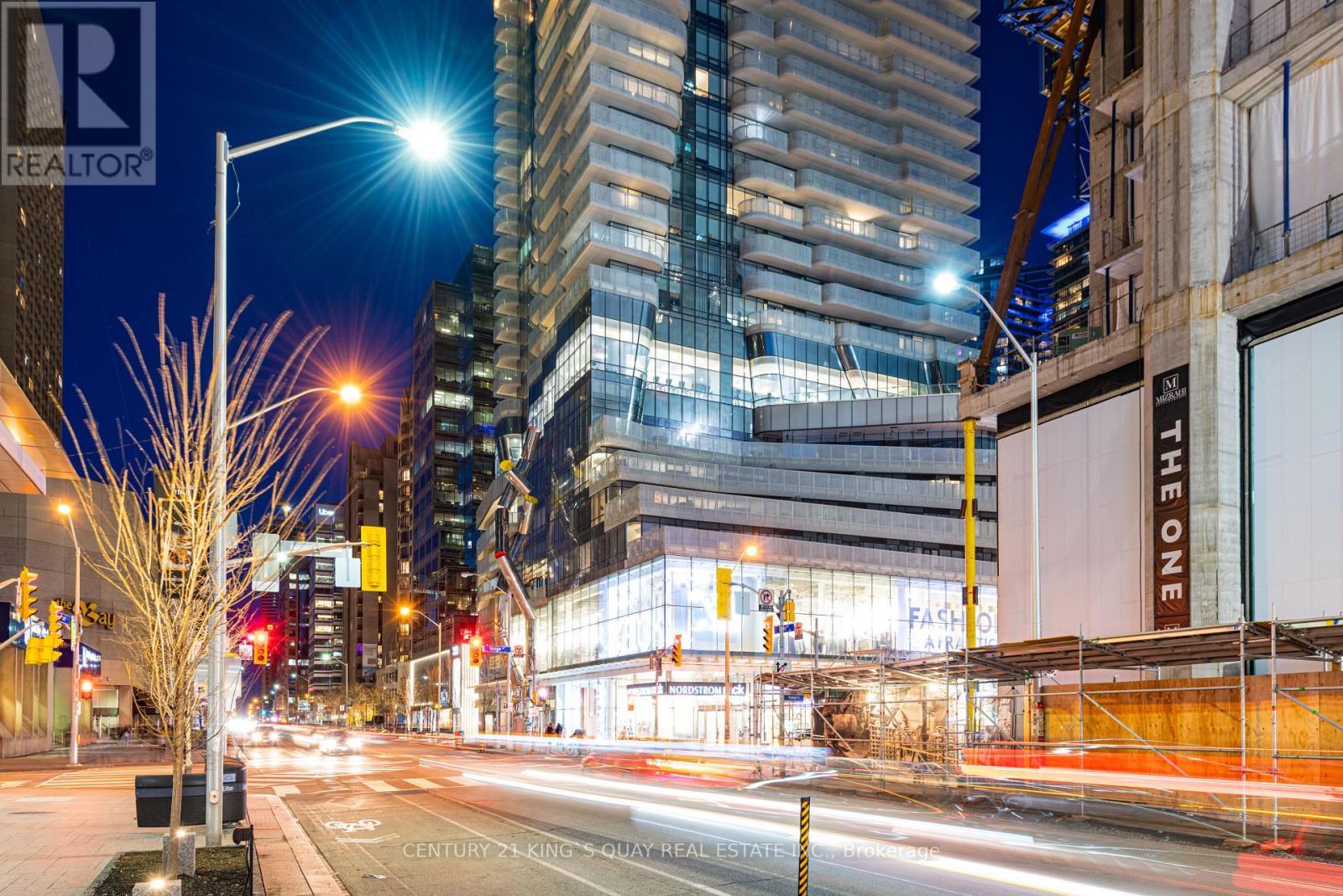 1708 - 1 Bloor Street E, Toronto, ON