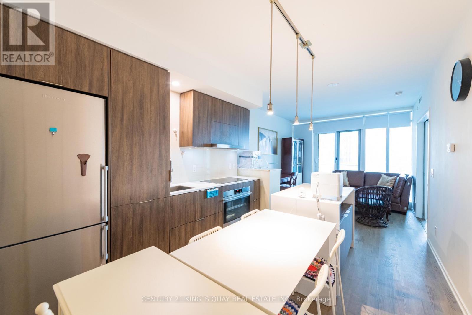 1708 - 1 Bloor Street E, Toronto, ON