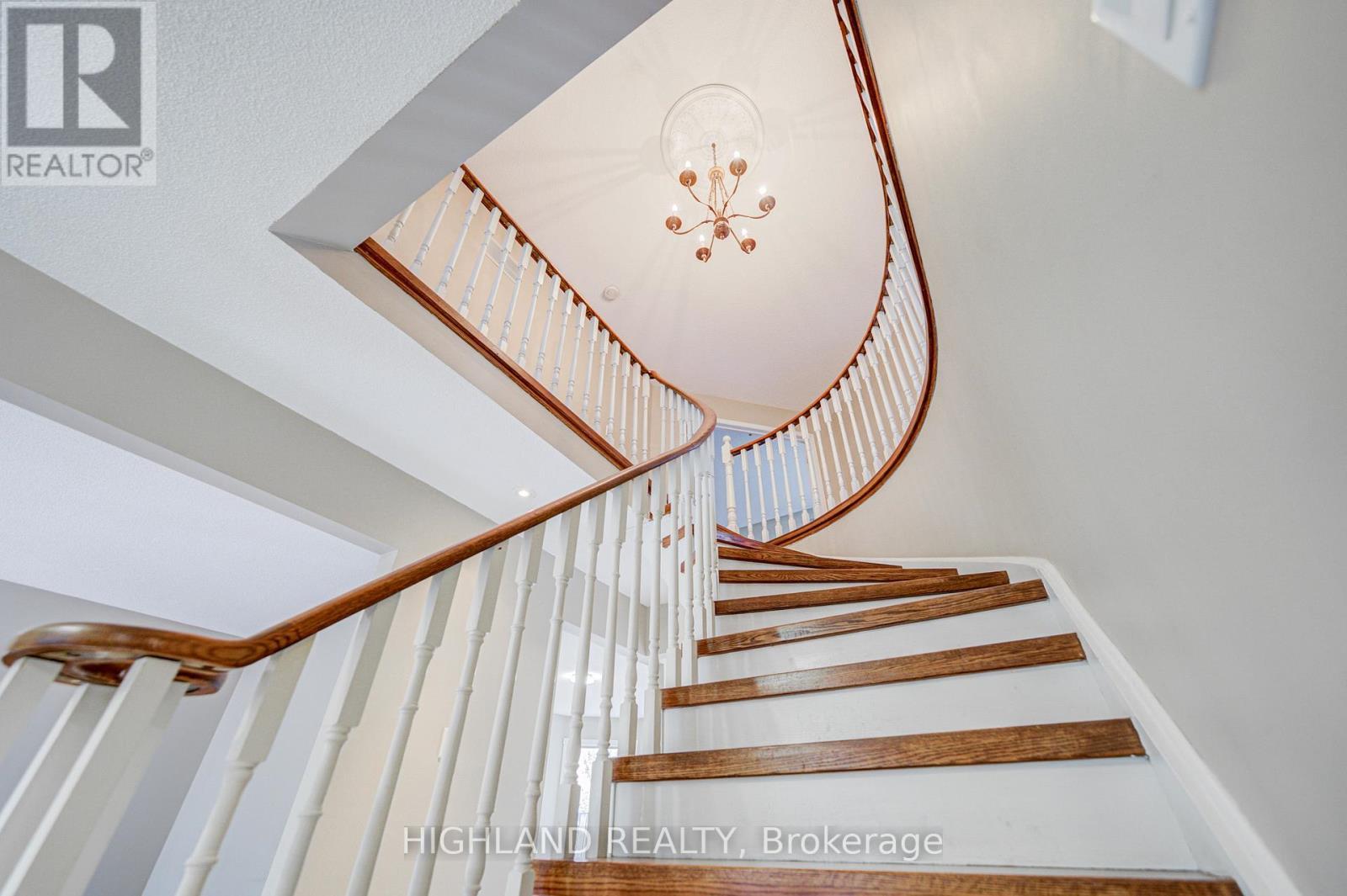 4369 Spinningdale Court, Mississauga, ON