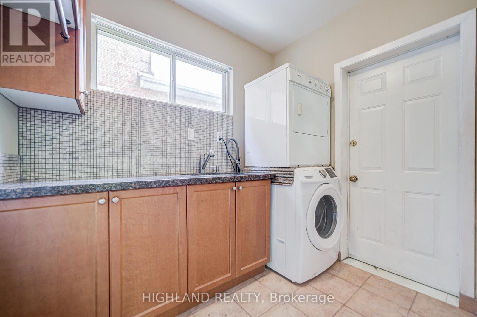 4369 Spinningdale Court, Mississauga, ON