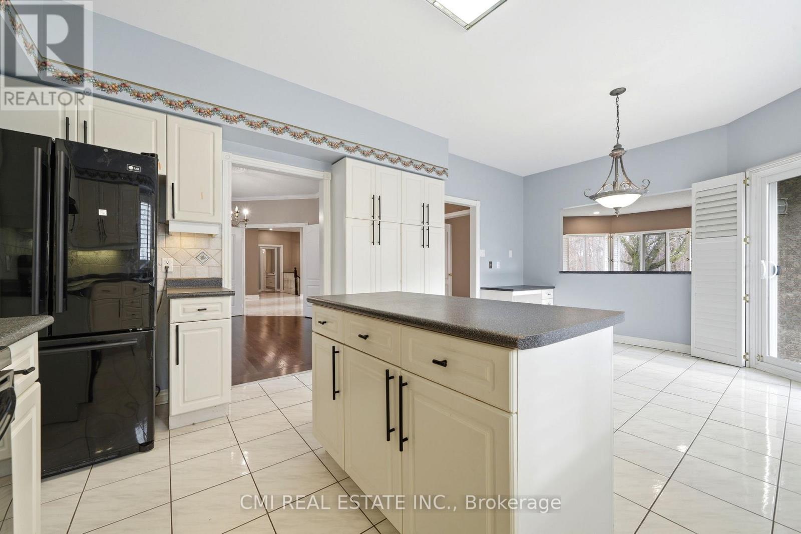 15 Treegrove Circle, Aurora, ON
