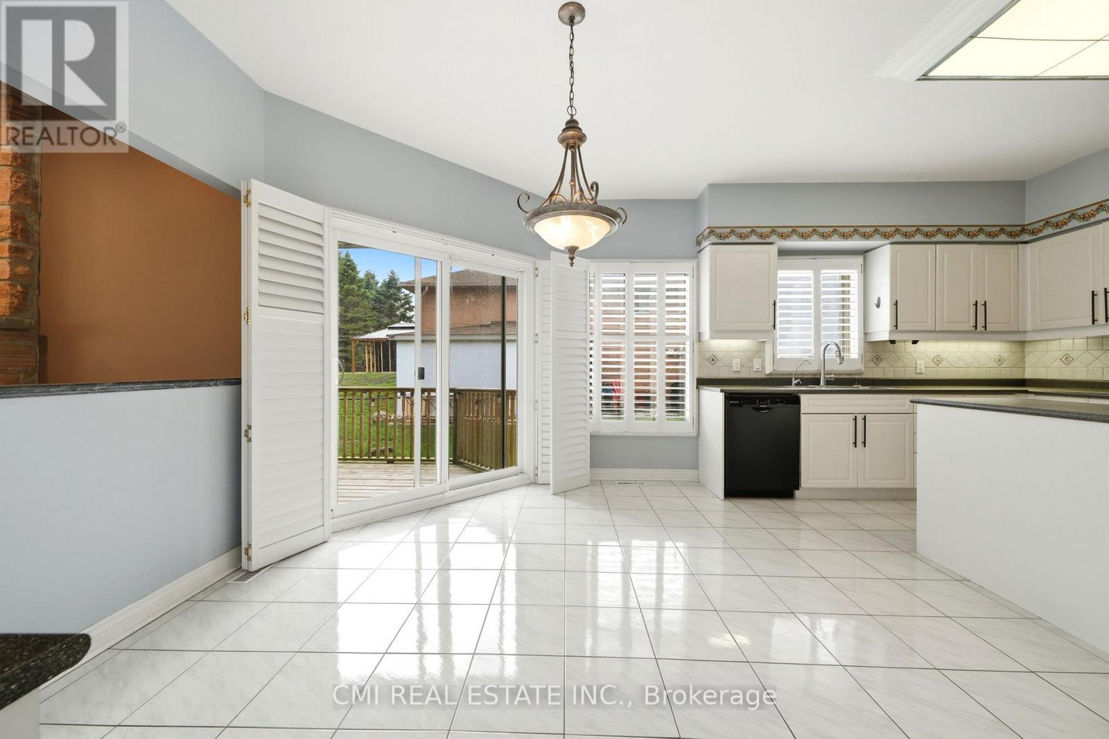 15 Treegrove Circle, Aurora, ON