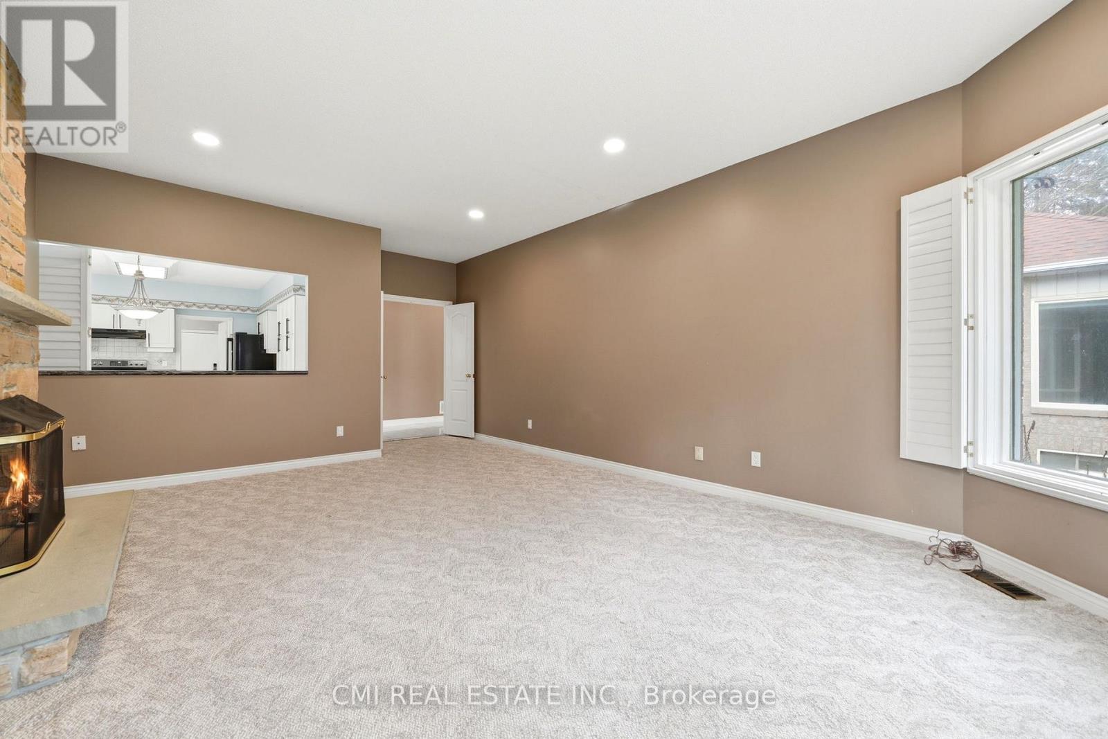 15 Treegrove Circle, Aurora, ON