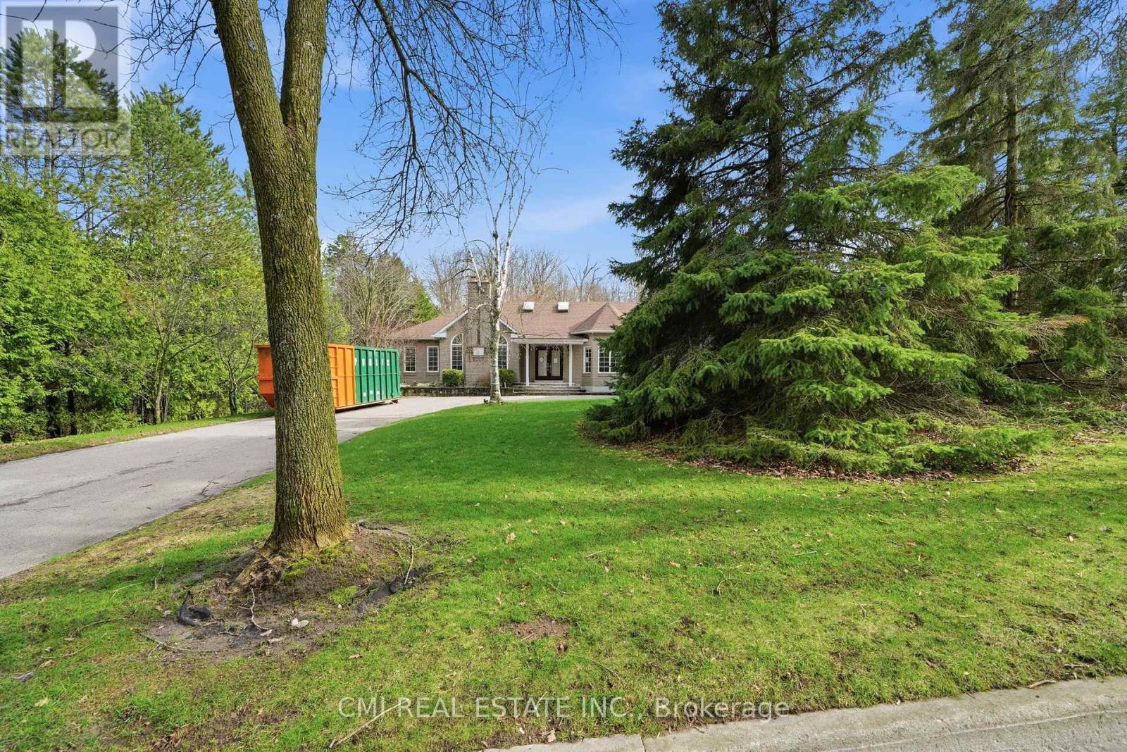 15 Treegrove Circle, Aurora, ON