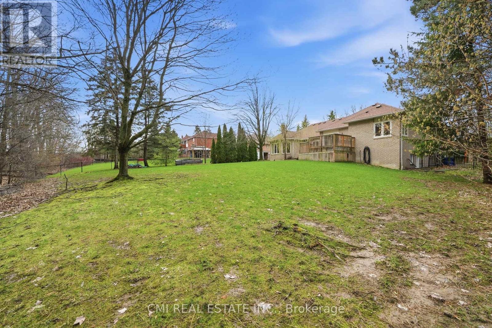 15 Treegrove Circle, Aurora, ON