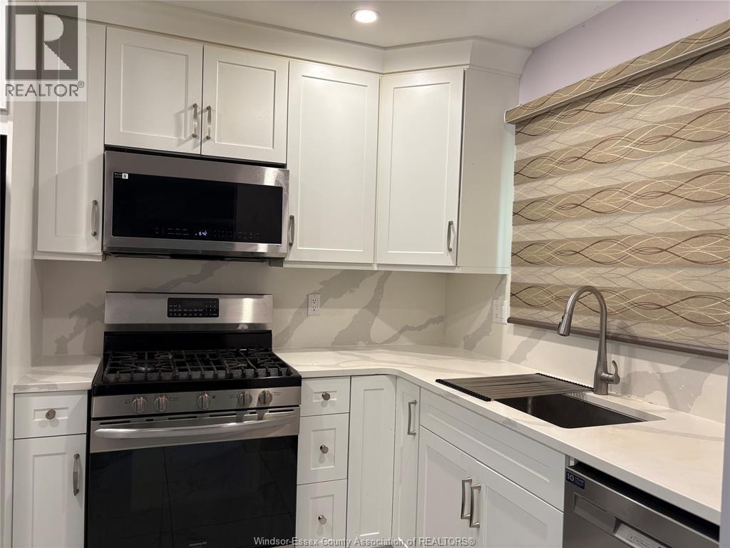 3295 Aurora, Windsor, ON