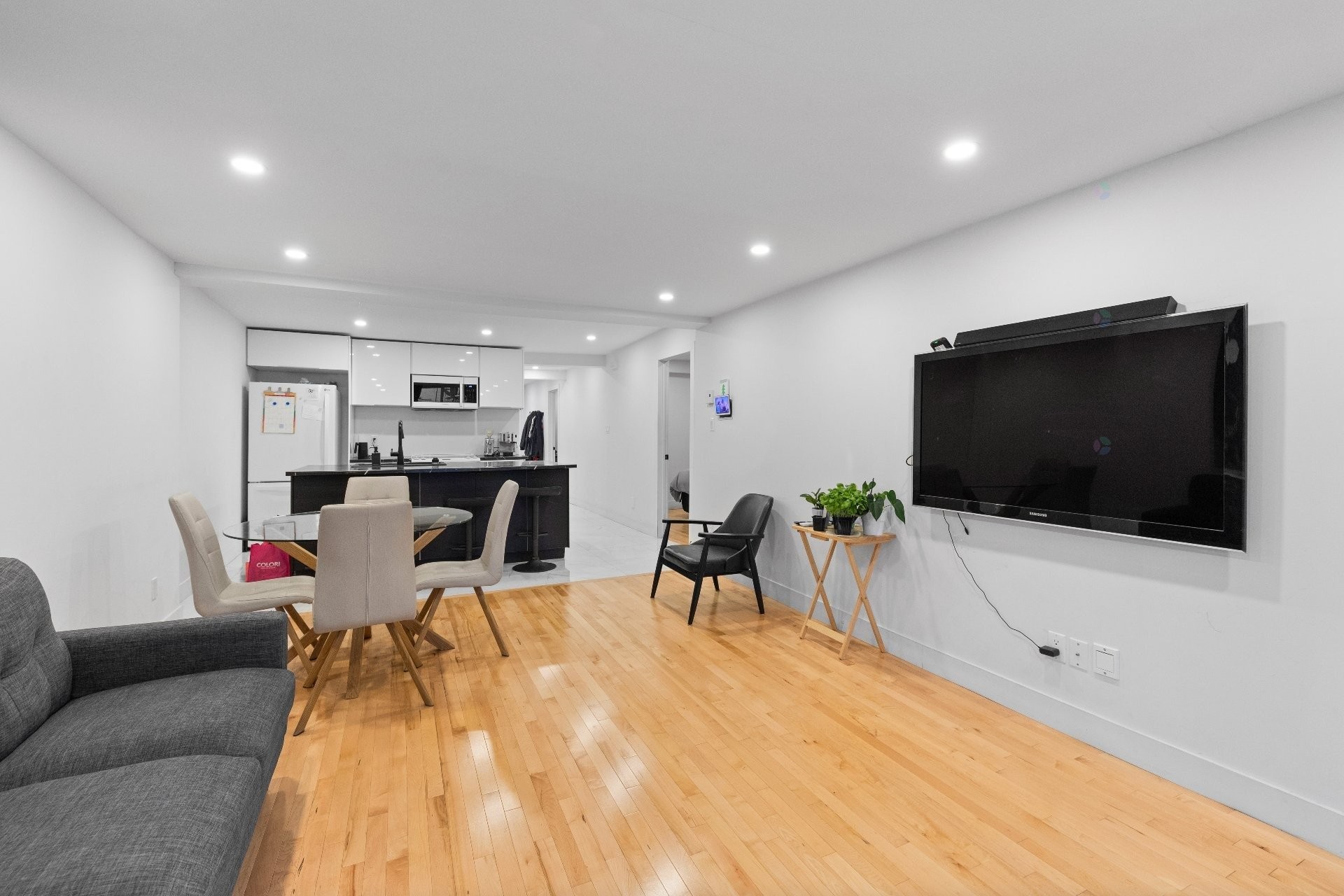 Living Room - 7442 Rue St-Gérard, Montréal (Villeray/Saint-Michel/Parc-Extension), QC