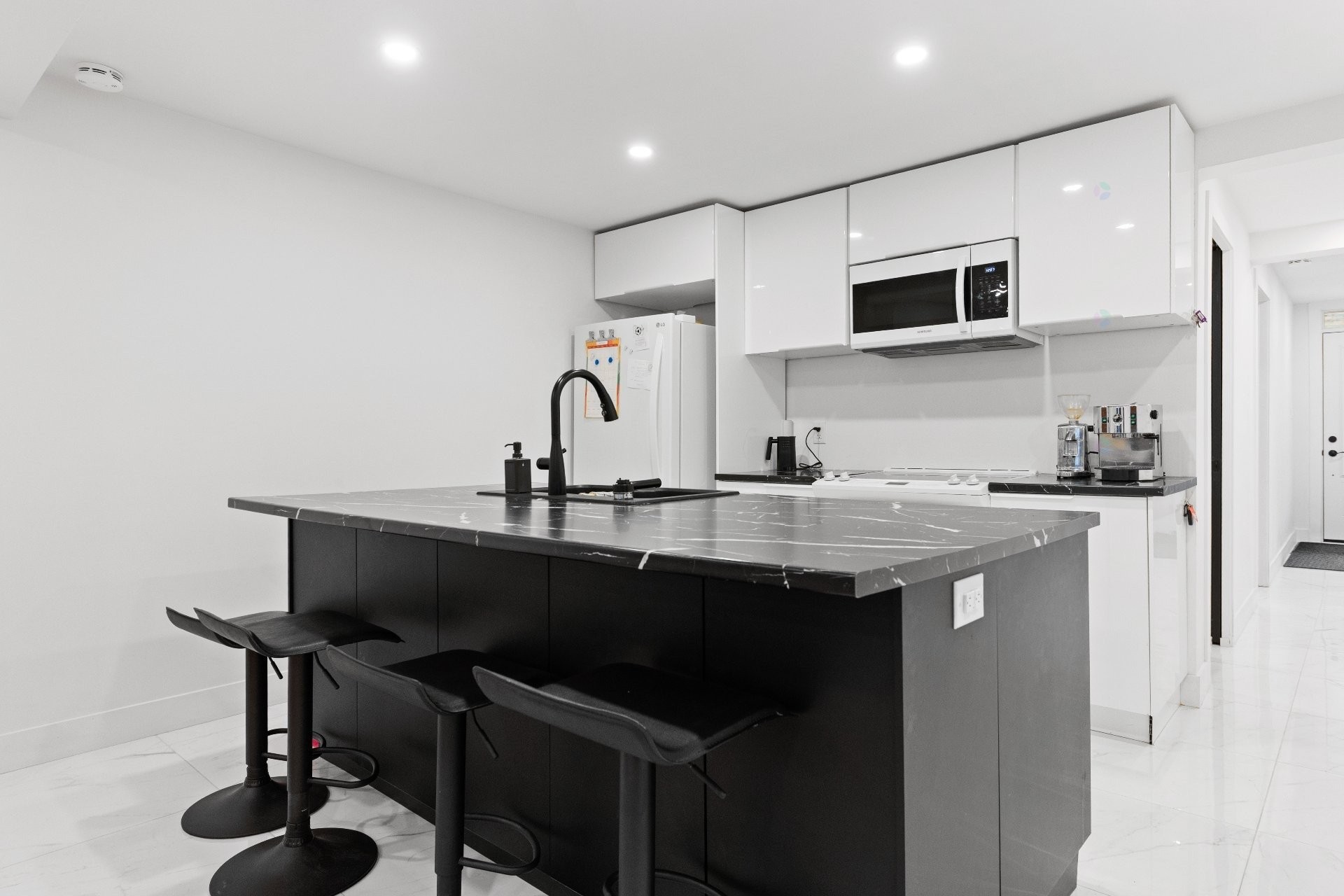 Kitchen - 7442 Rue St-Gérard, Montréal (Villeray/Saint-Michel/Parc-Extension), QC