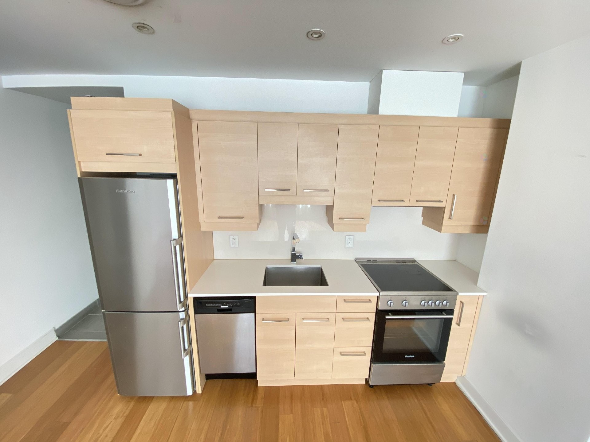 Kitchen - 308-1212 Rue Bishop, Montréal (Ville-Marie), QC
