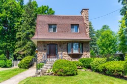 275 Rue Somerville Montréal (Ahuntsic-Cartierville), QC H3L 1A4
