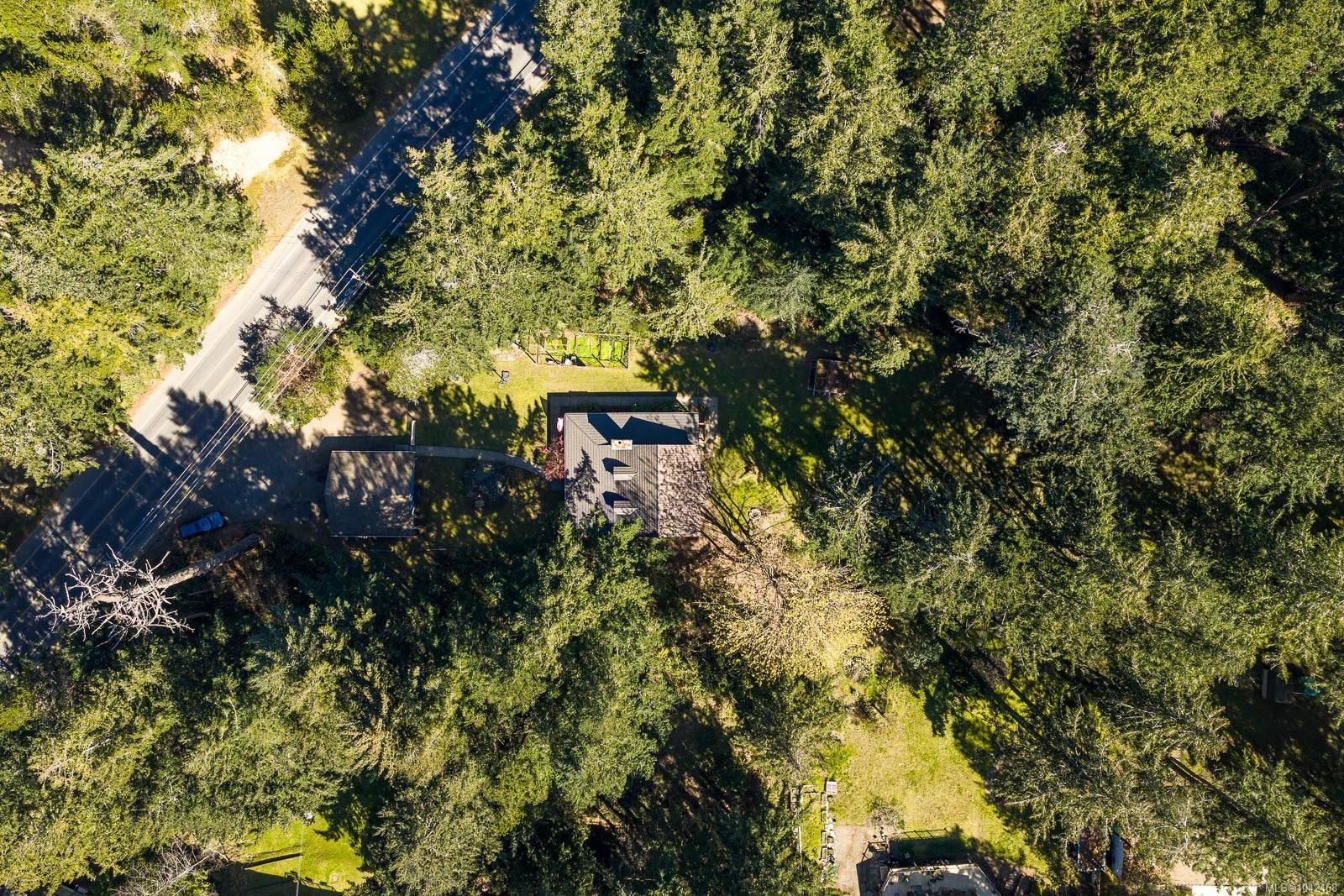 745 Lazo Rd, Comox, BC