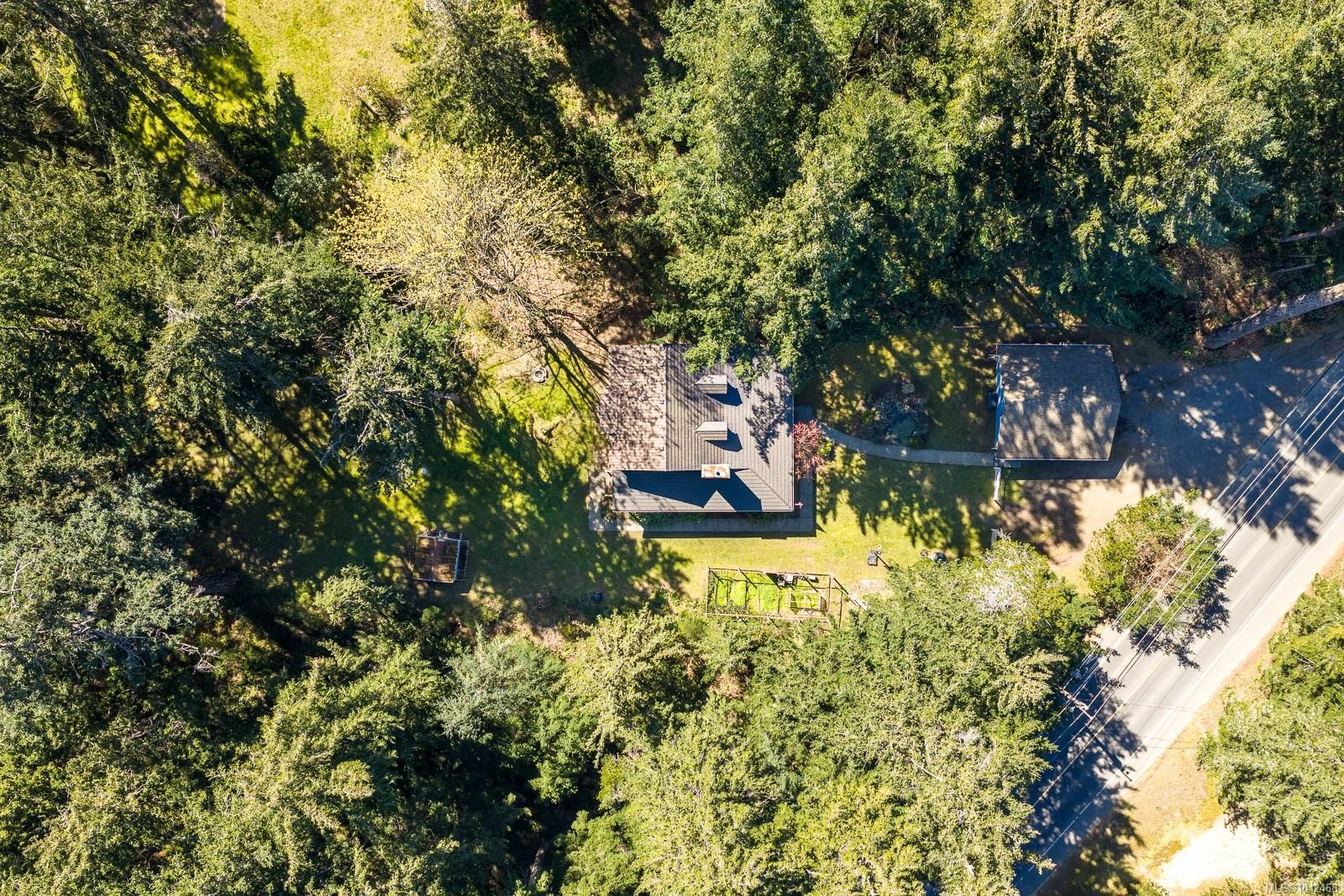 745 Lazo Rd, Comox, BC