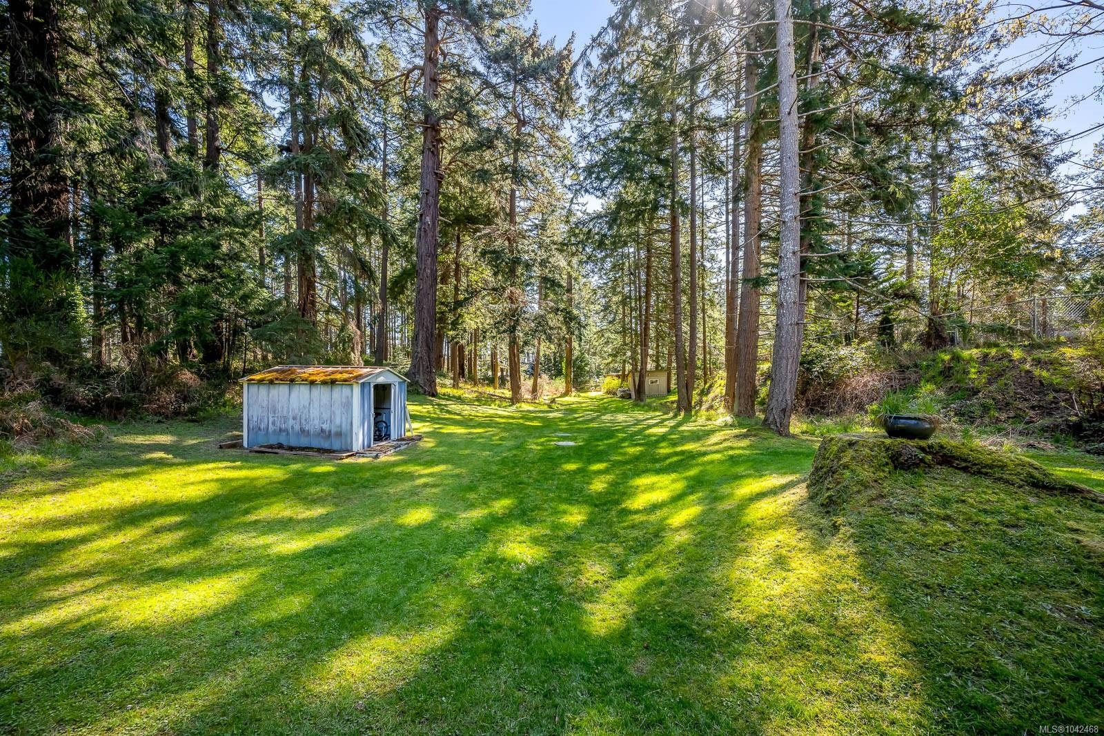 745 Lazo Rd, Comox, BC