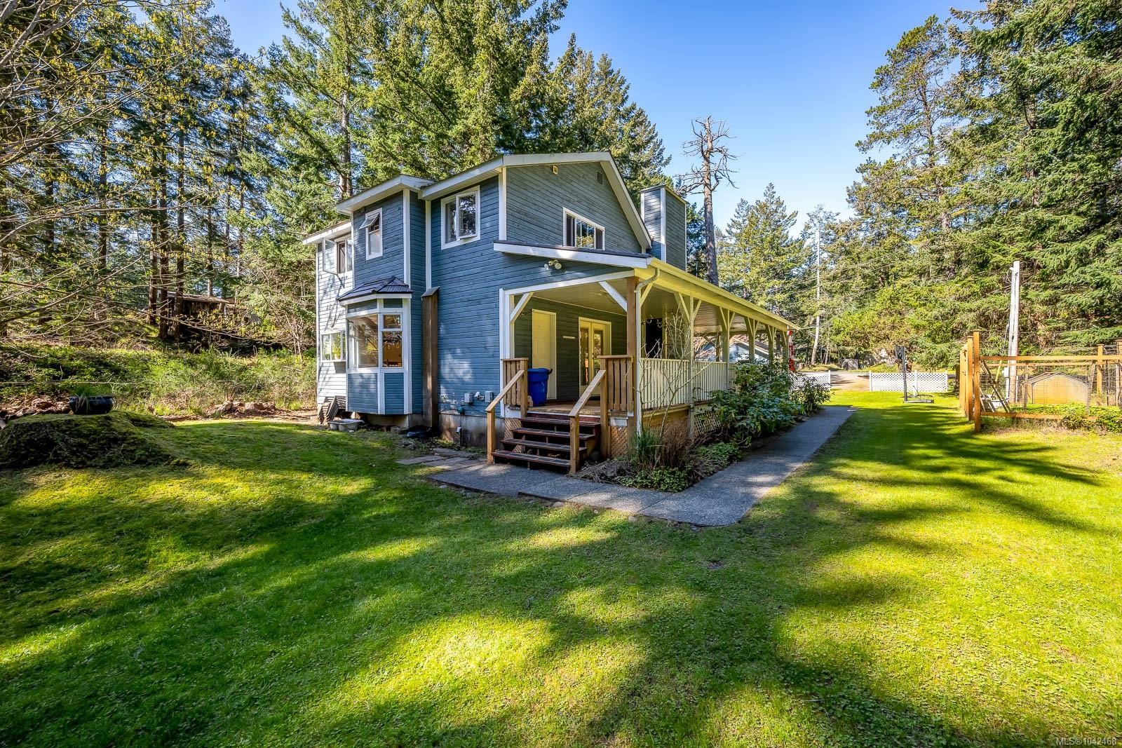 745 Lazo Rd, Comox, BC