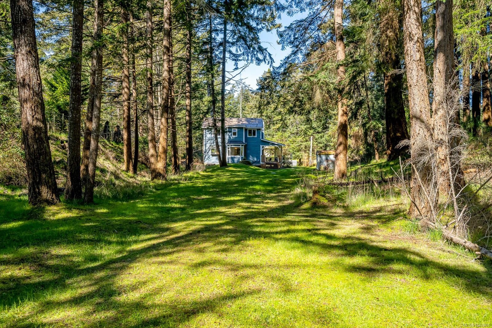 745 Lazo Rd, Comox, BC