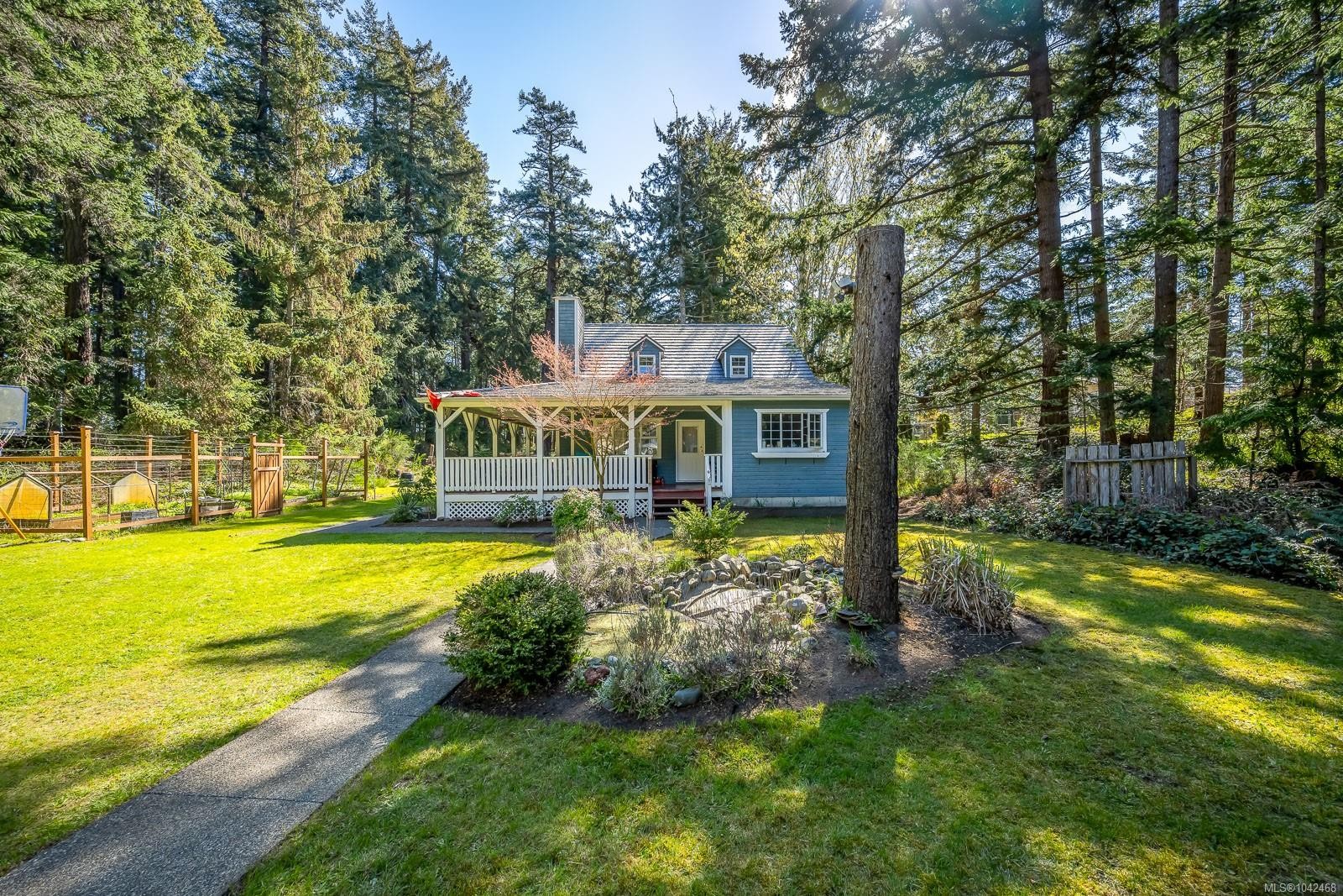 745 Lazo Rd, Comox, BC