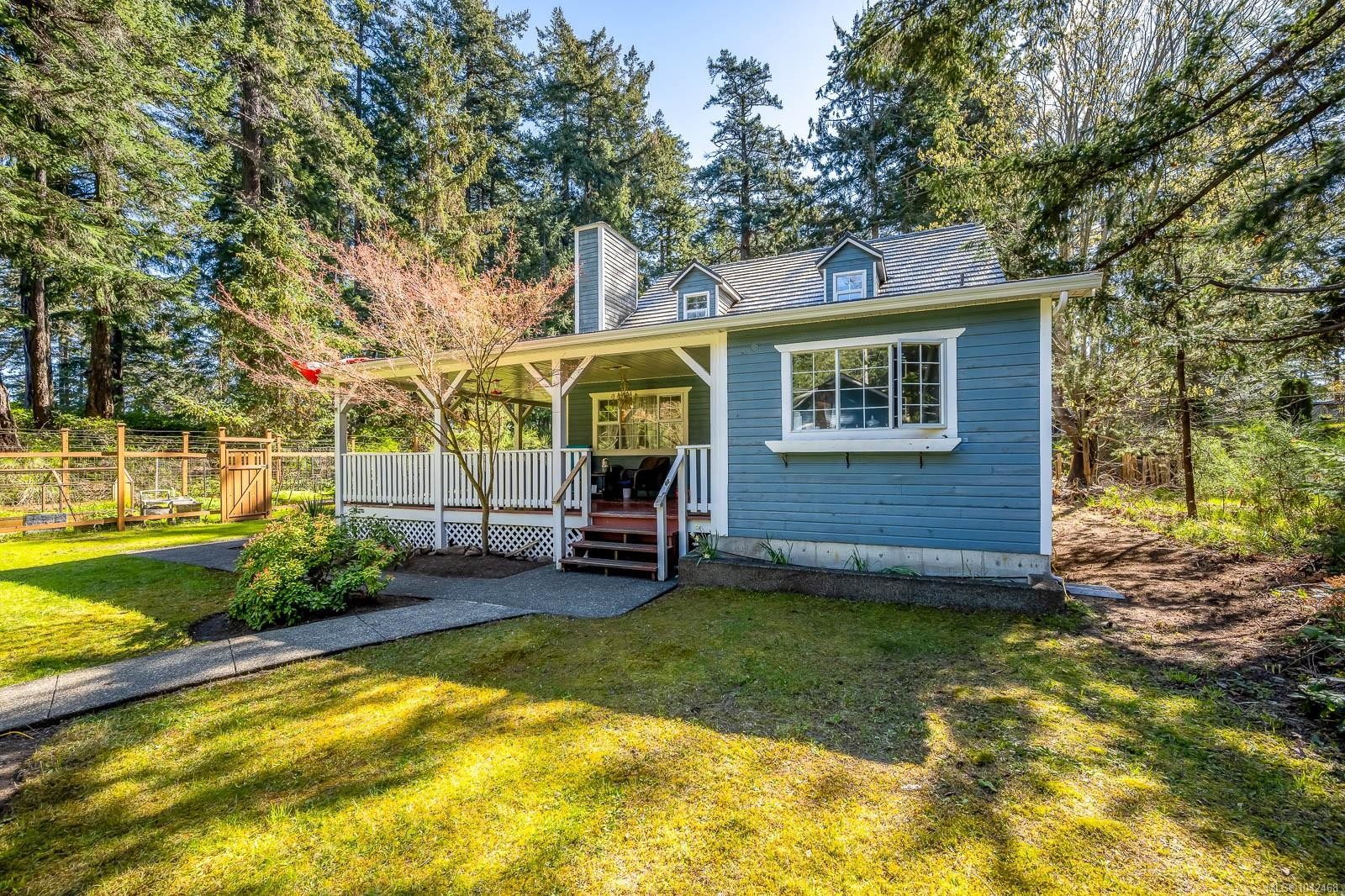 745 Lazo Rd, Comox, BC